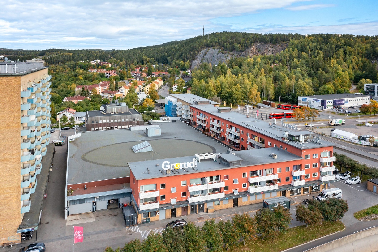 Grorud senter med et godt utvalg butikker. Galleribilde