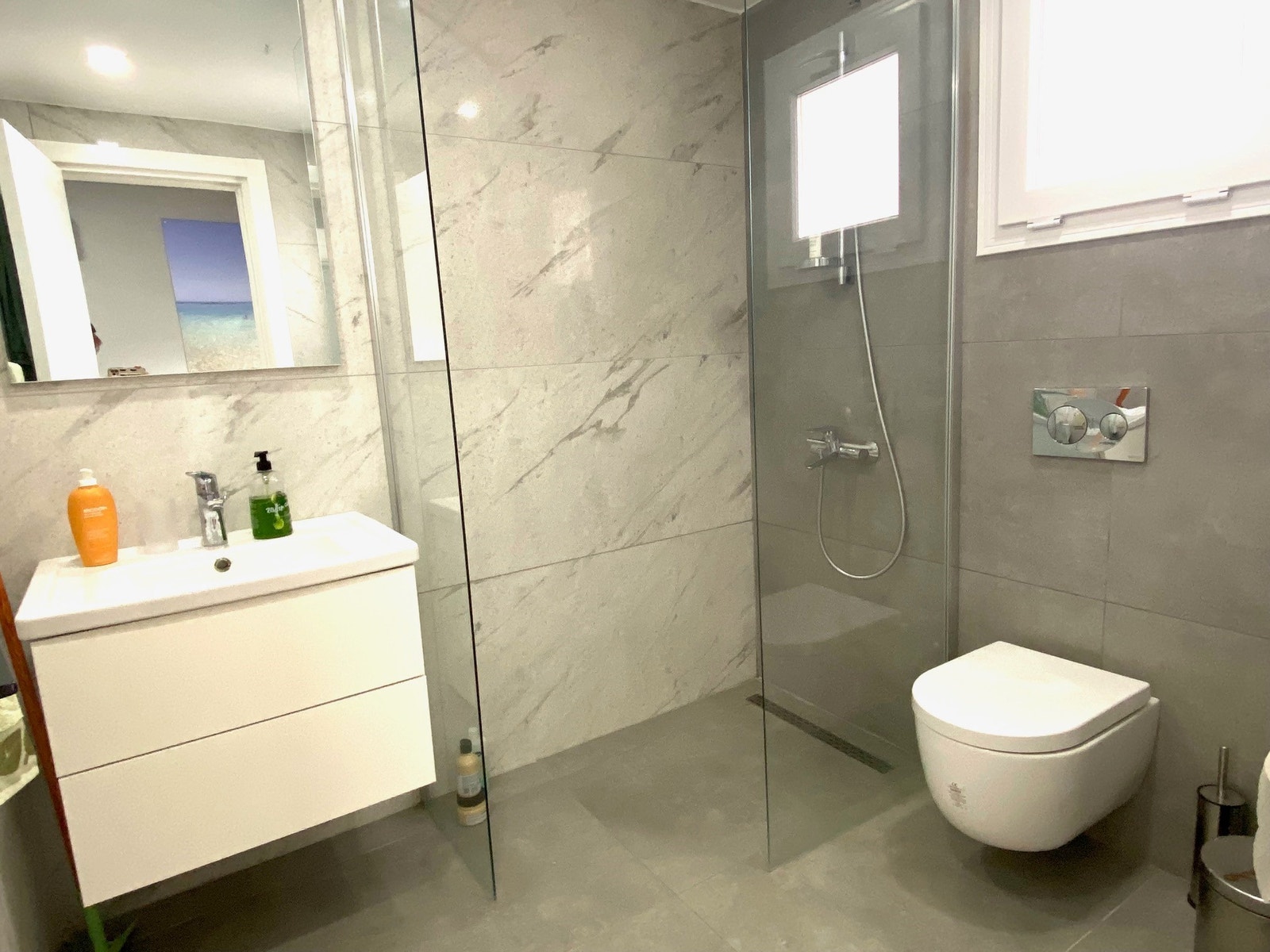 Ett av 2 bad Galleribilde