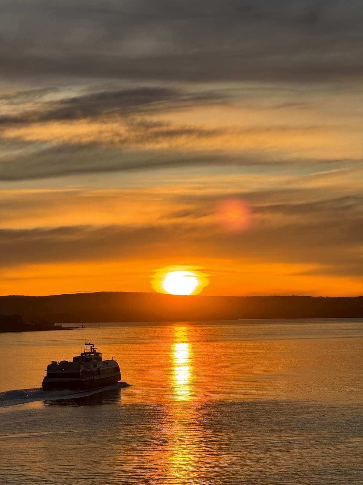 Stemningsbilde - Båt fra Lysaker Brygge til Aker Brygge via Nesodden Galleribilde