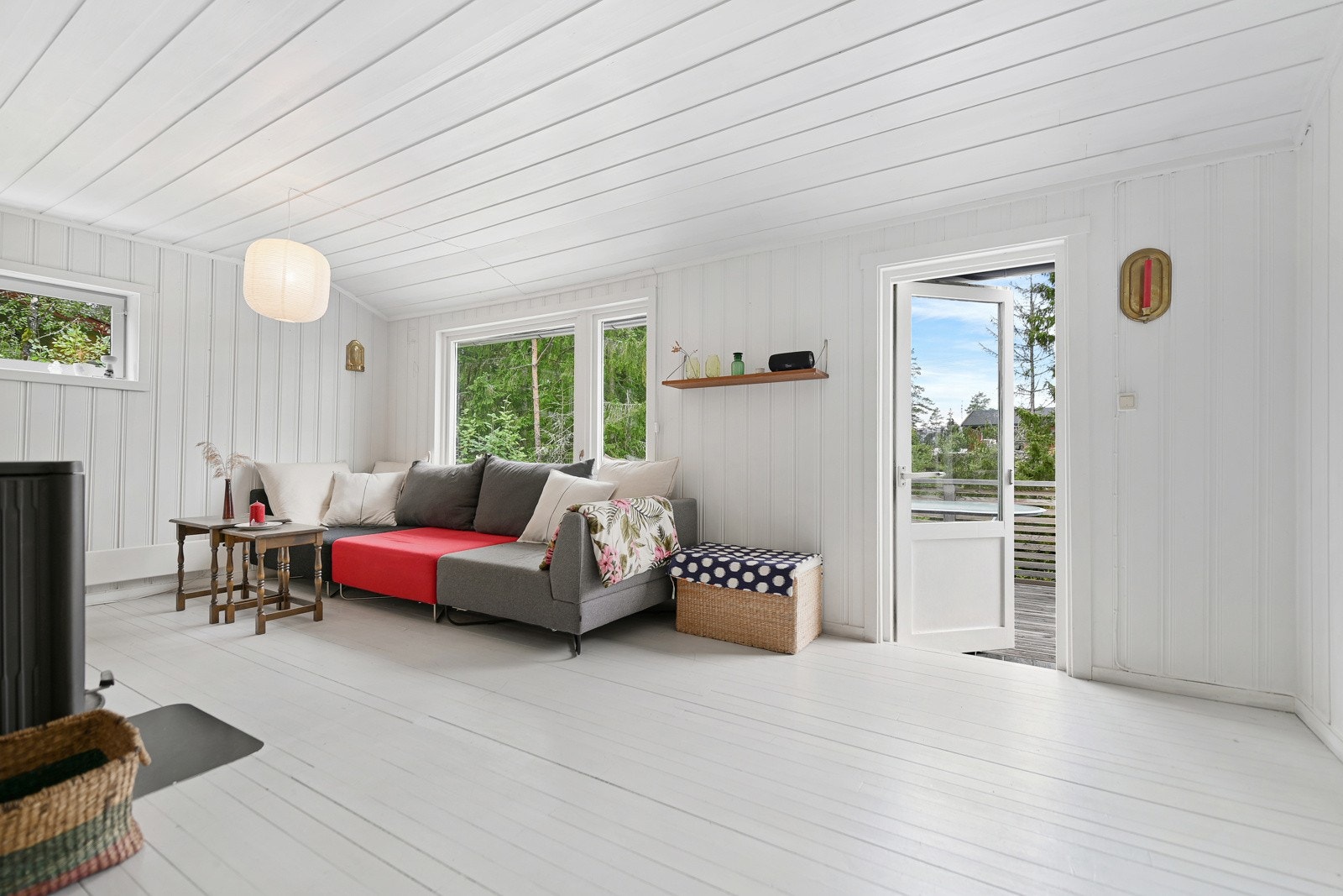 Planløsningen gjør det enkelt å møblere, og det er god plass til både spisestue og sofagruppe med tilhørende møblement. Galleribilde