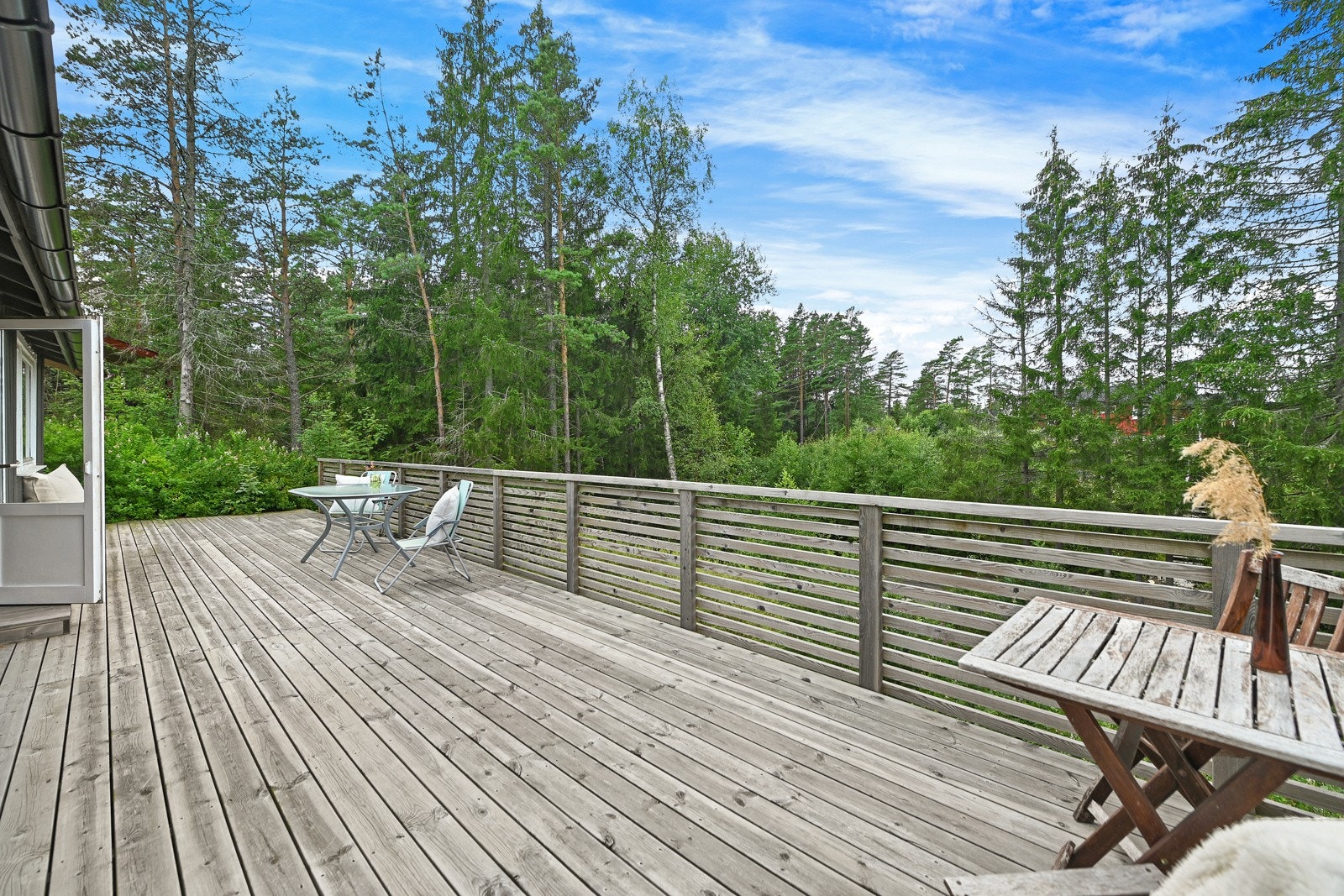 repperød byr på idylliske naturopplevelser for gammel og ung, med flotte turområder og gode muligheter for sopp- og bærsanking rett utenfor hyttedøren. Galleribilde
