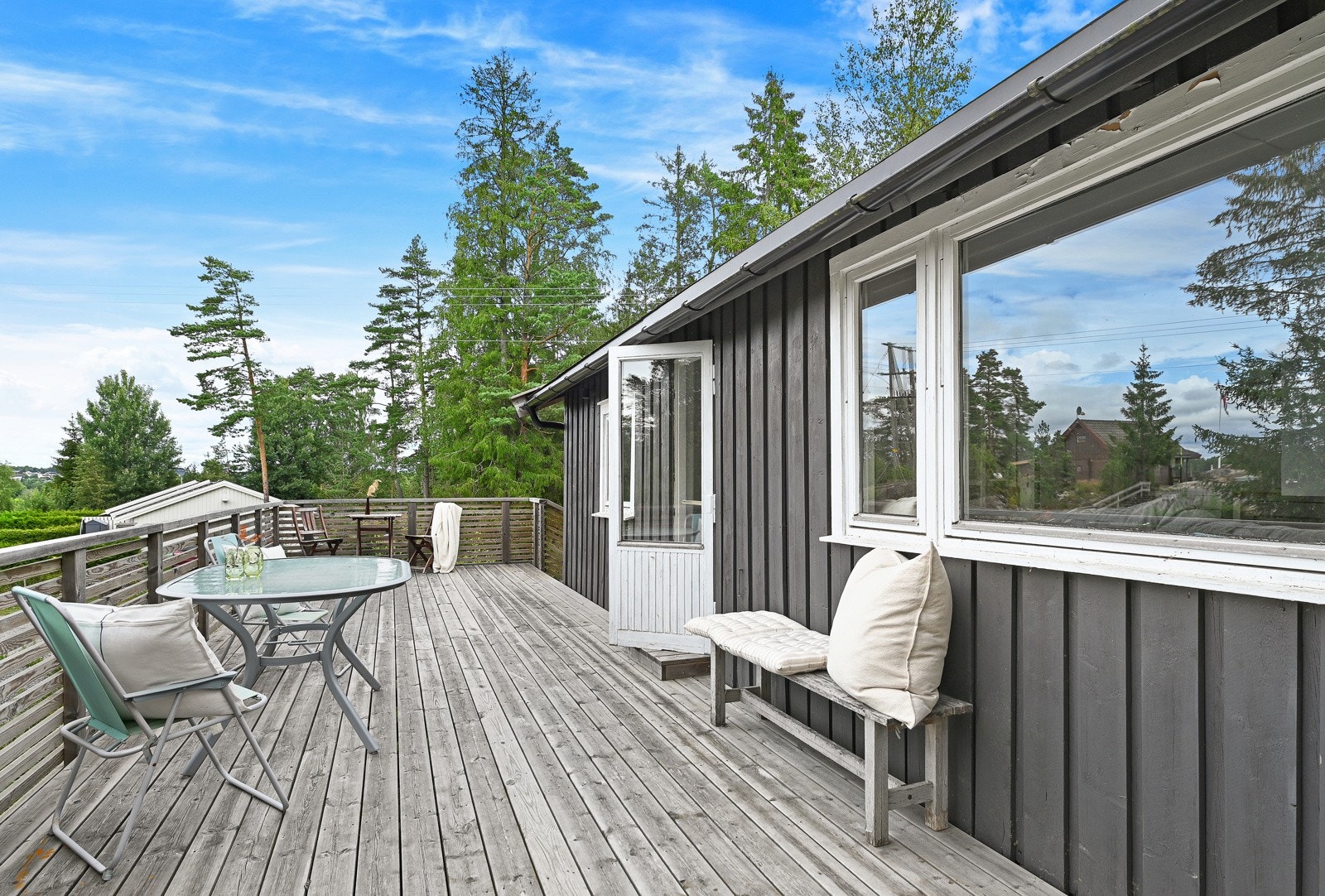 Fra stuen er det utgang til terrasse på 63 m². Galleribilde