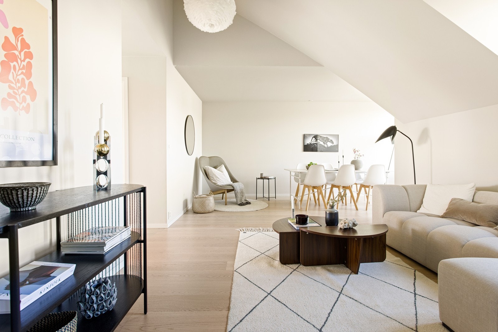 Overflater er malt sommeren 2024 Galleribilde