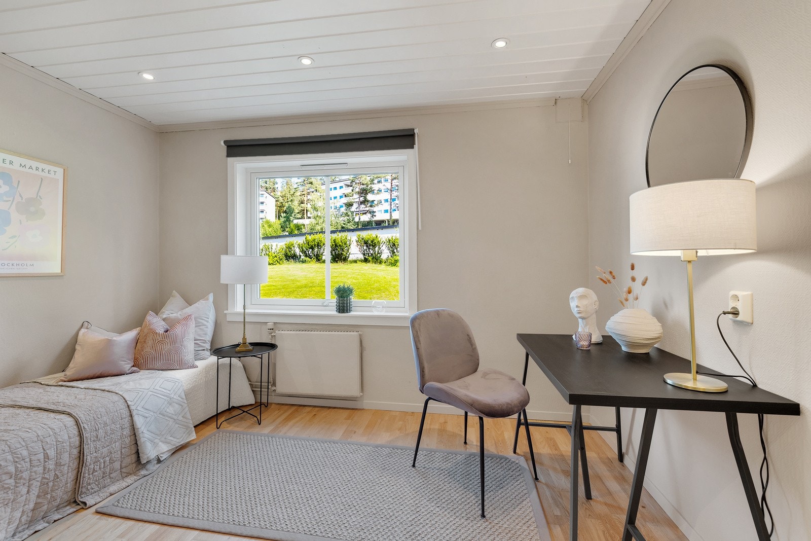 Soverom 2, også her er det god plass til garderobeløsning Galleribilde