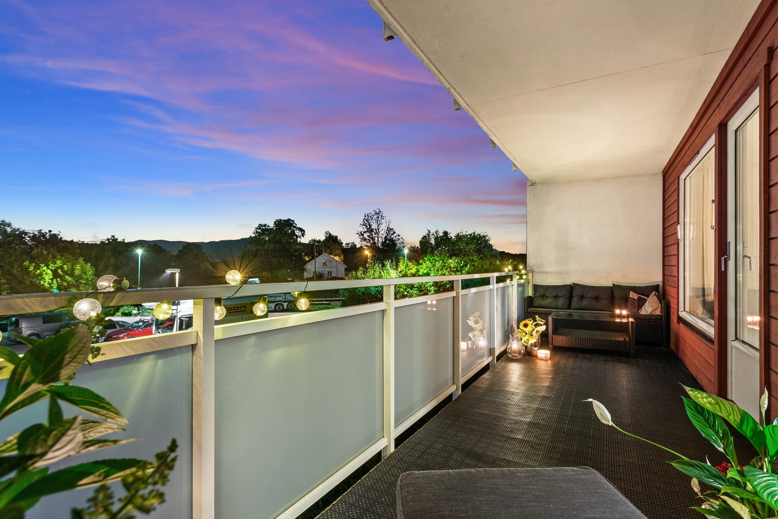 Boligen har bl.a nytt elektrisk anlegg og nytt sikringsskap. Følg med videre Galleribilde