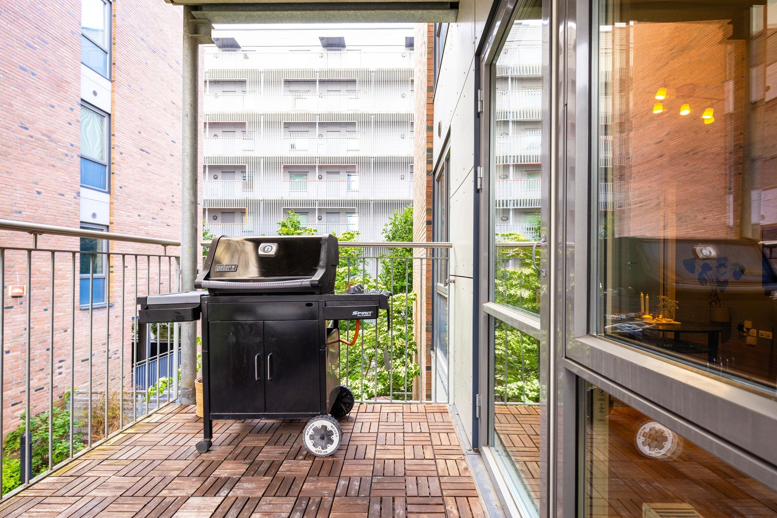 Det er tillatt med både gass- og elektrisk grill. Galleribilde