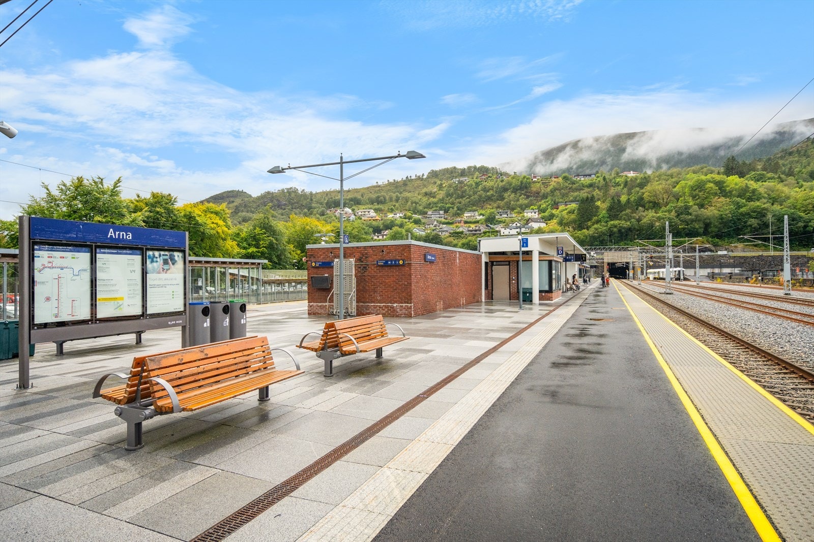 Her har man gode forbindelser med både buss og tog Galleribilde