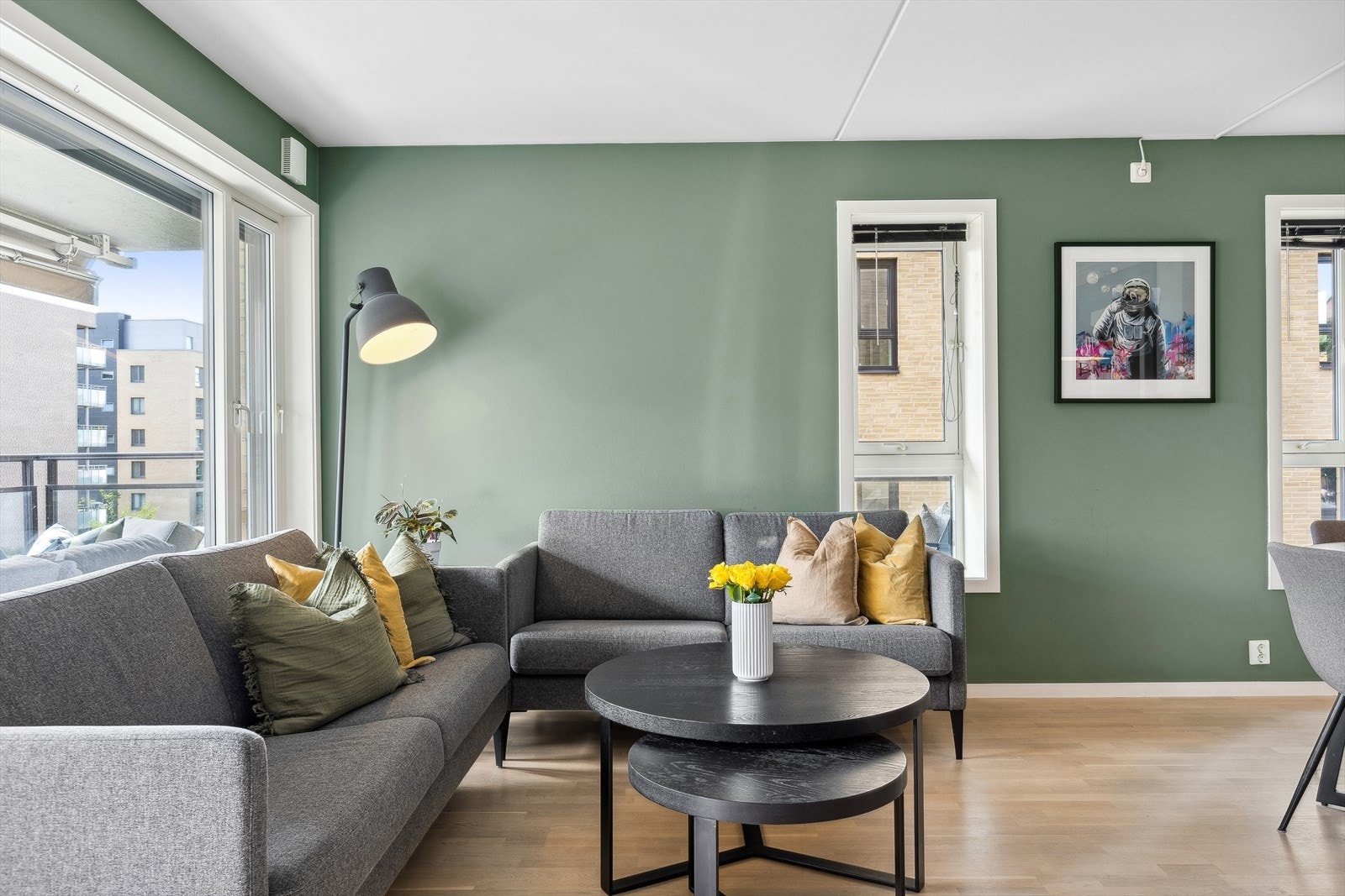 Her er det godt med plass til en stor sofagruppe Galleribilde