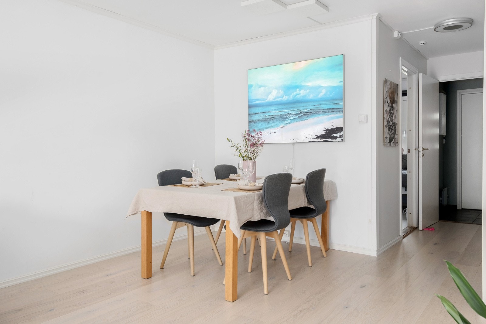 Plass til spisebord i stuen Galleribilde