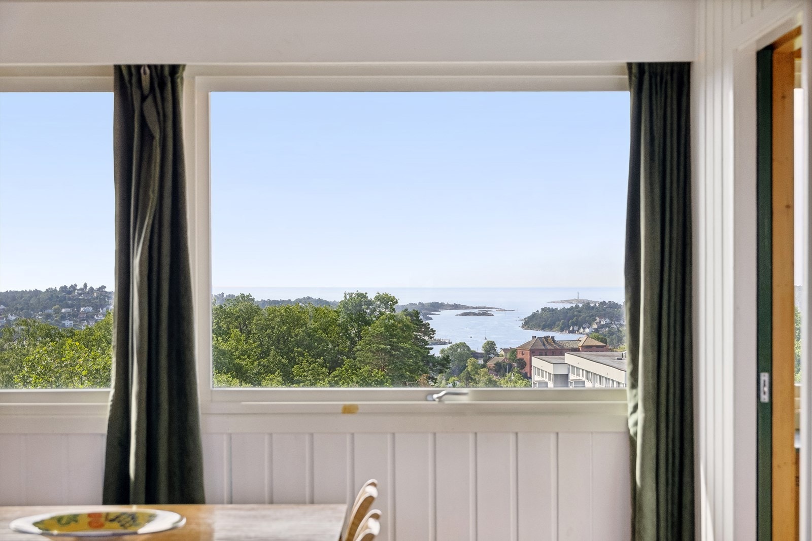 Vakker utsikt fra spisestuen. Galleribilde