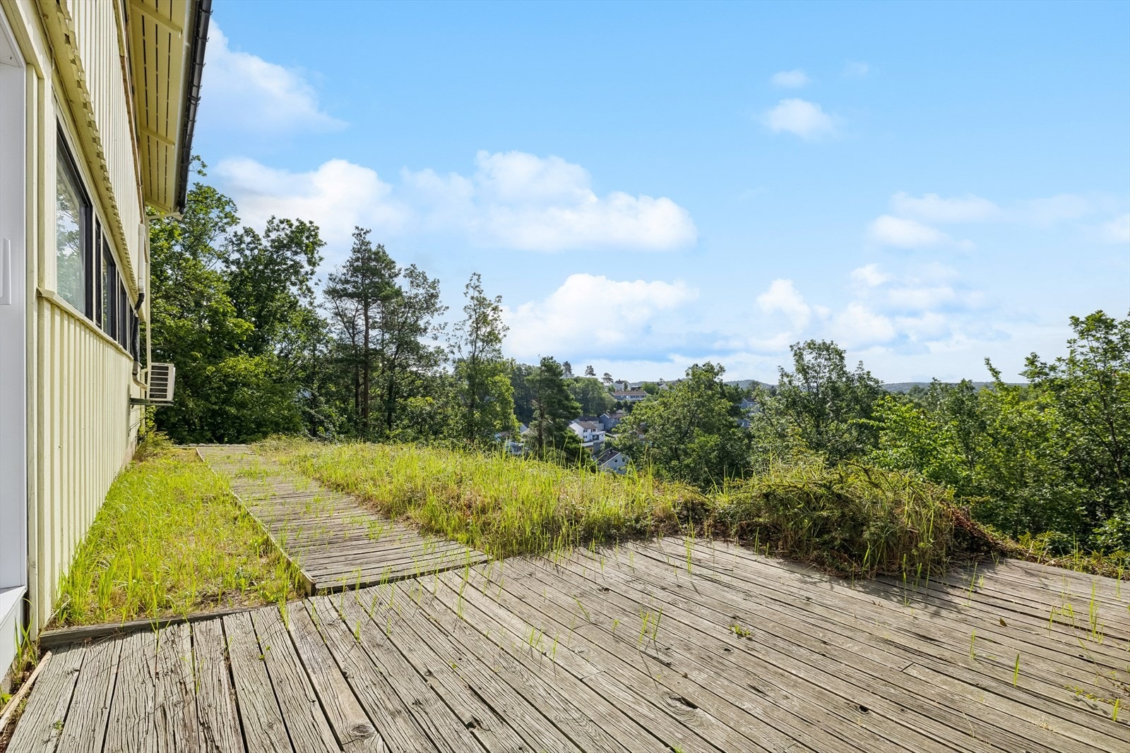 Platting utenfor tv-stue/soverom i underetasjen. Galleribilde