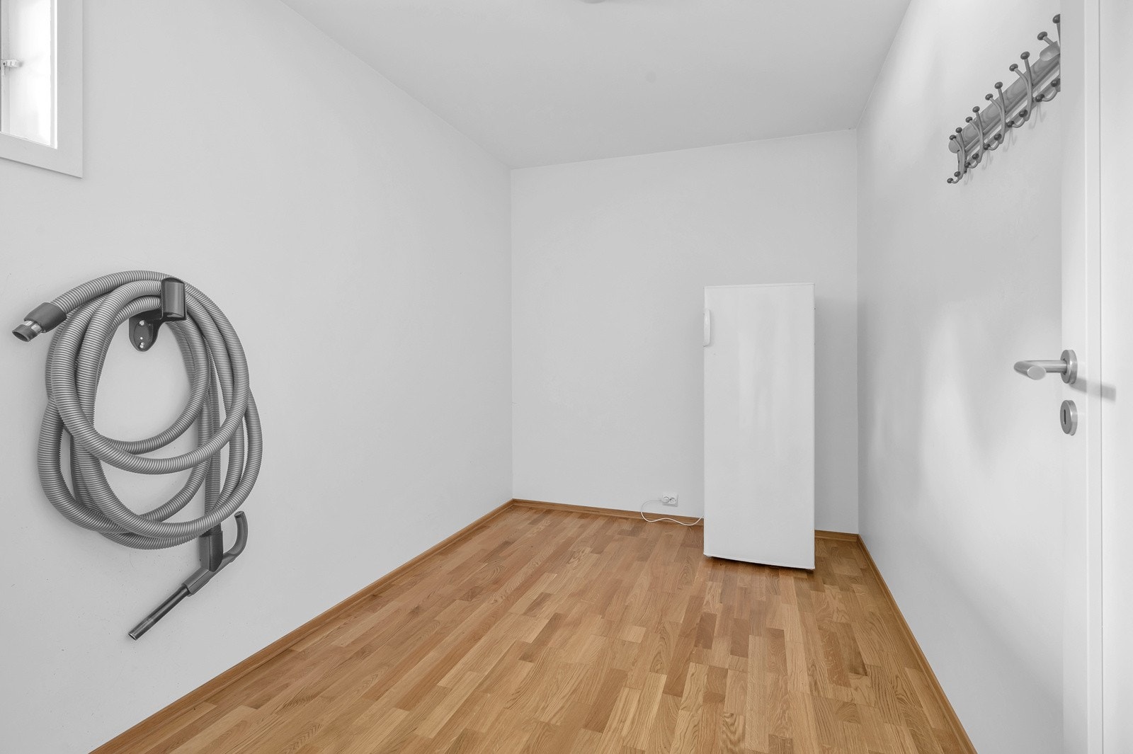 Leiligheten dispenerer en stor, innvendig bod med tilkomst fra gangen. Galleribilde
