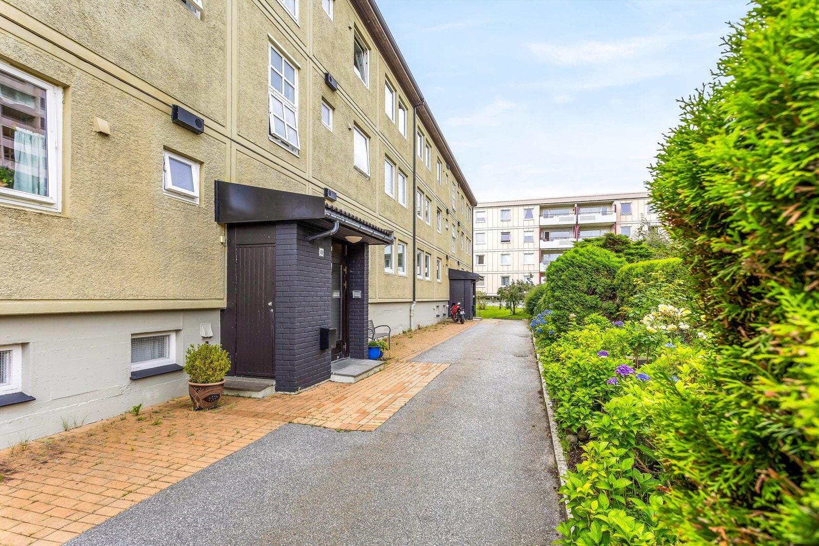 Leiligheten ligger i 2.etasje Galleribilde