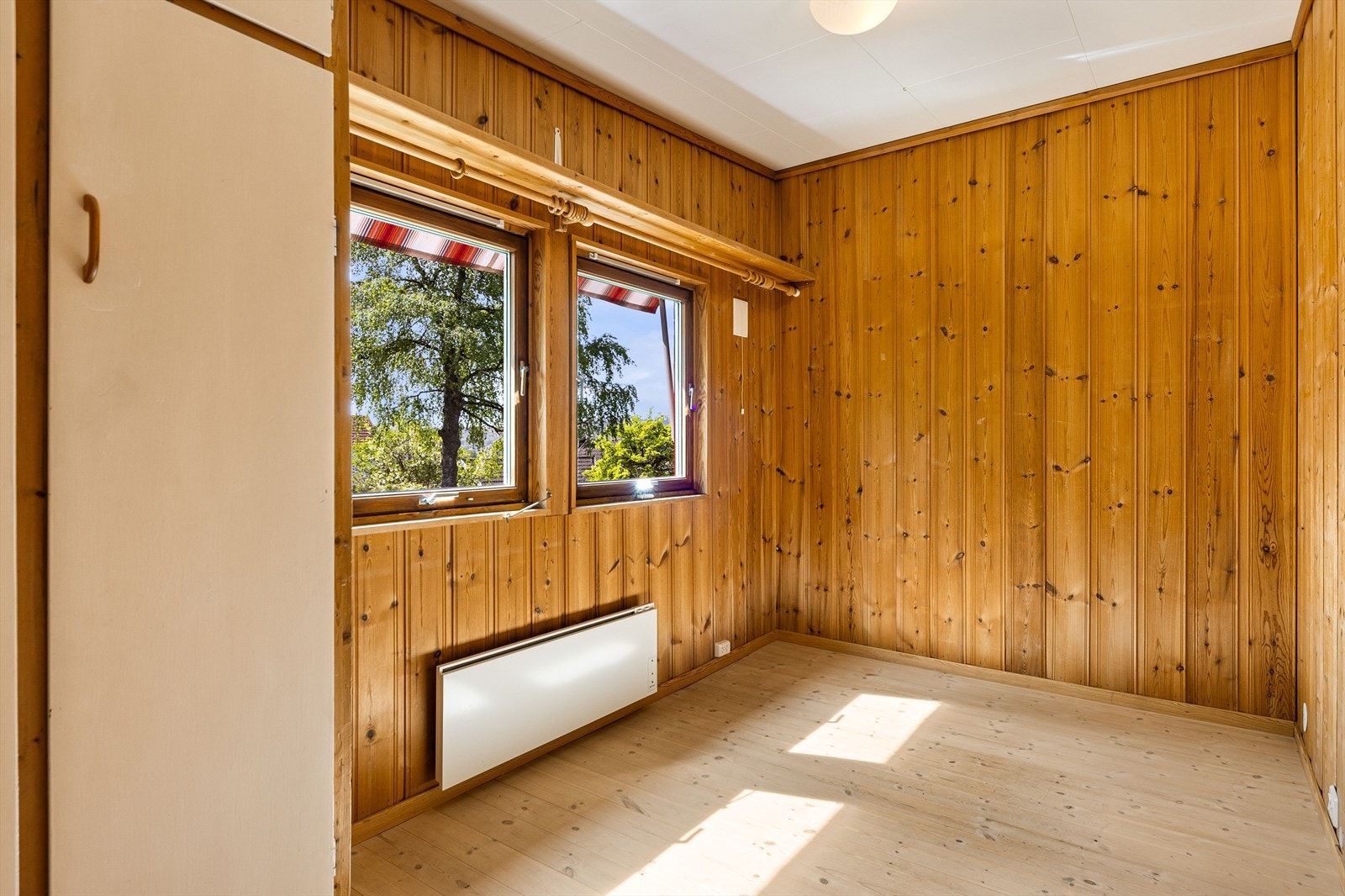 Soverom V Galleribilde