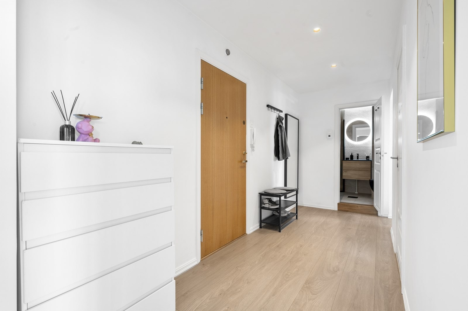 Med dørcallinganlegg er det enkelt å slippe inn gjester fra bakkeplan. Galleribilde