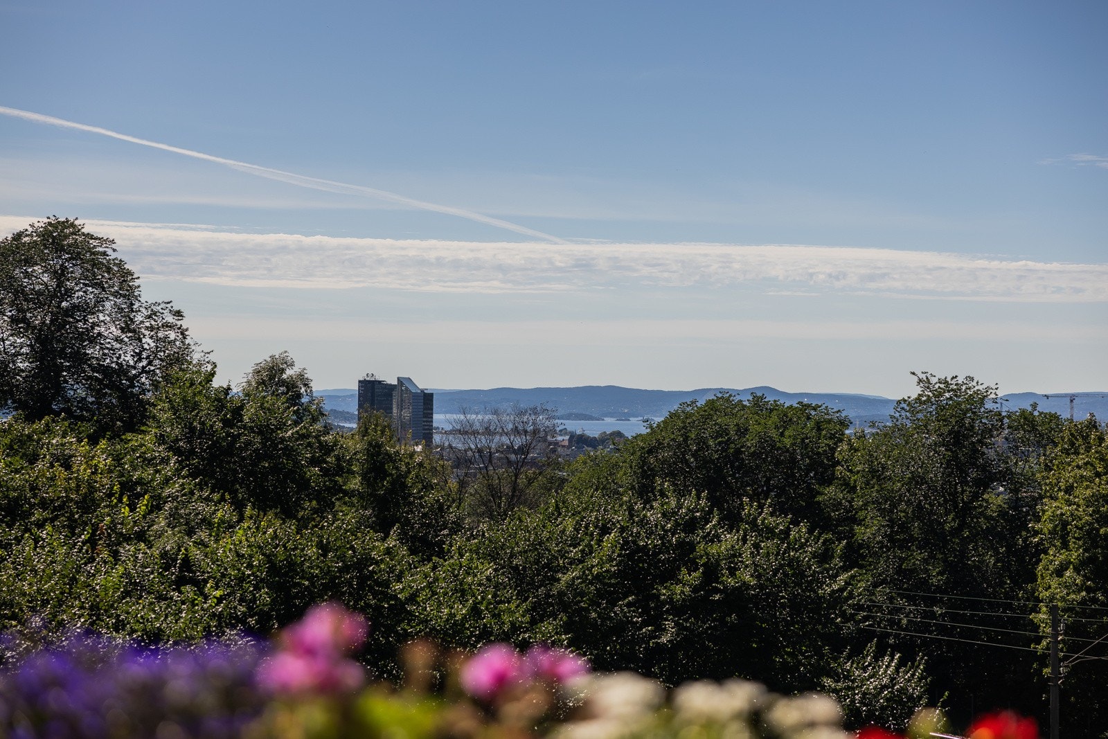 Keyserløkka er et frodig område med god plass mellom blokkene og rikelig grøntareal. En skjult perle med unikt bomiljø. Galleribilde