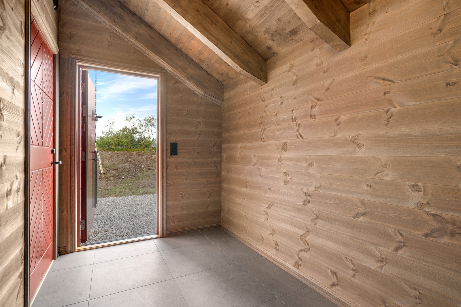 Sportsbod som fungerer som BI-inngang. Her kan man sett ski og sportutstyr og gå direkte gjennom til vaskerommet Galleribilde