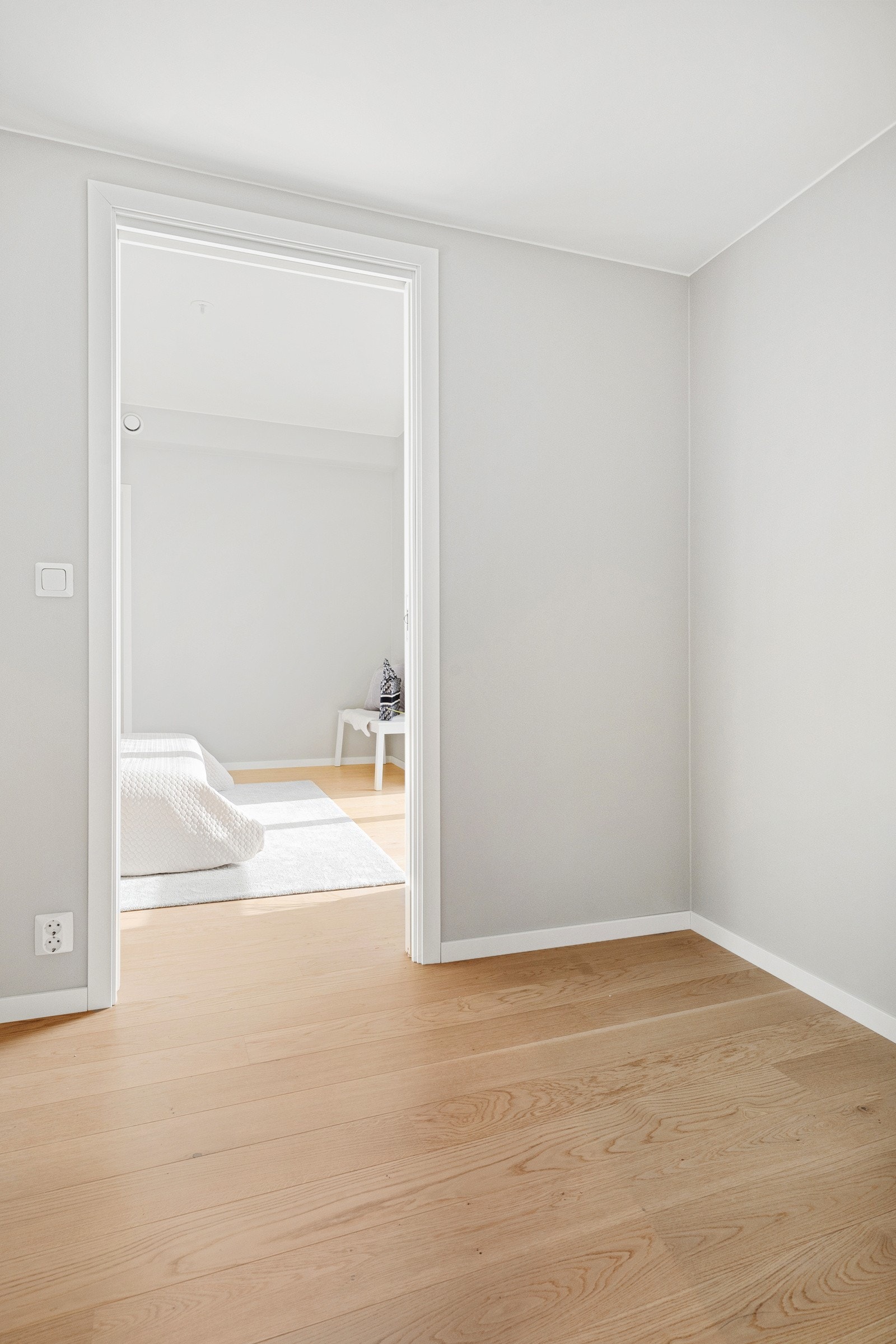 Walk-in garderobe fra mastersoverom nr 2 Galleribilde