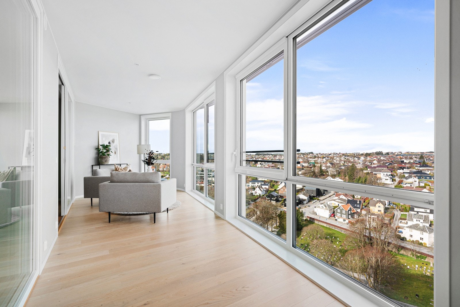 Flott innglasset balkong fra mastersoverom nr 1 Galleribilde