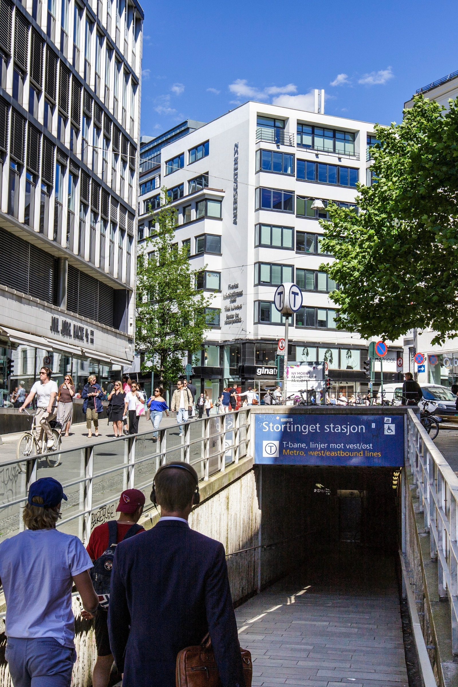 Stortinget T-Bane stasjon Galleribilde