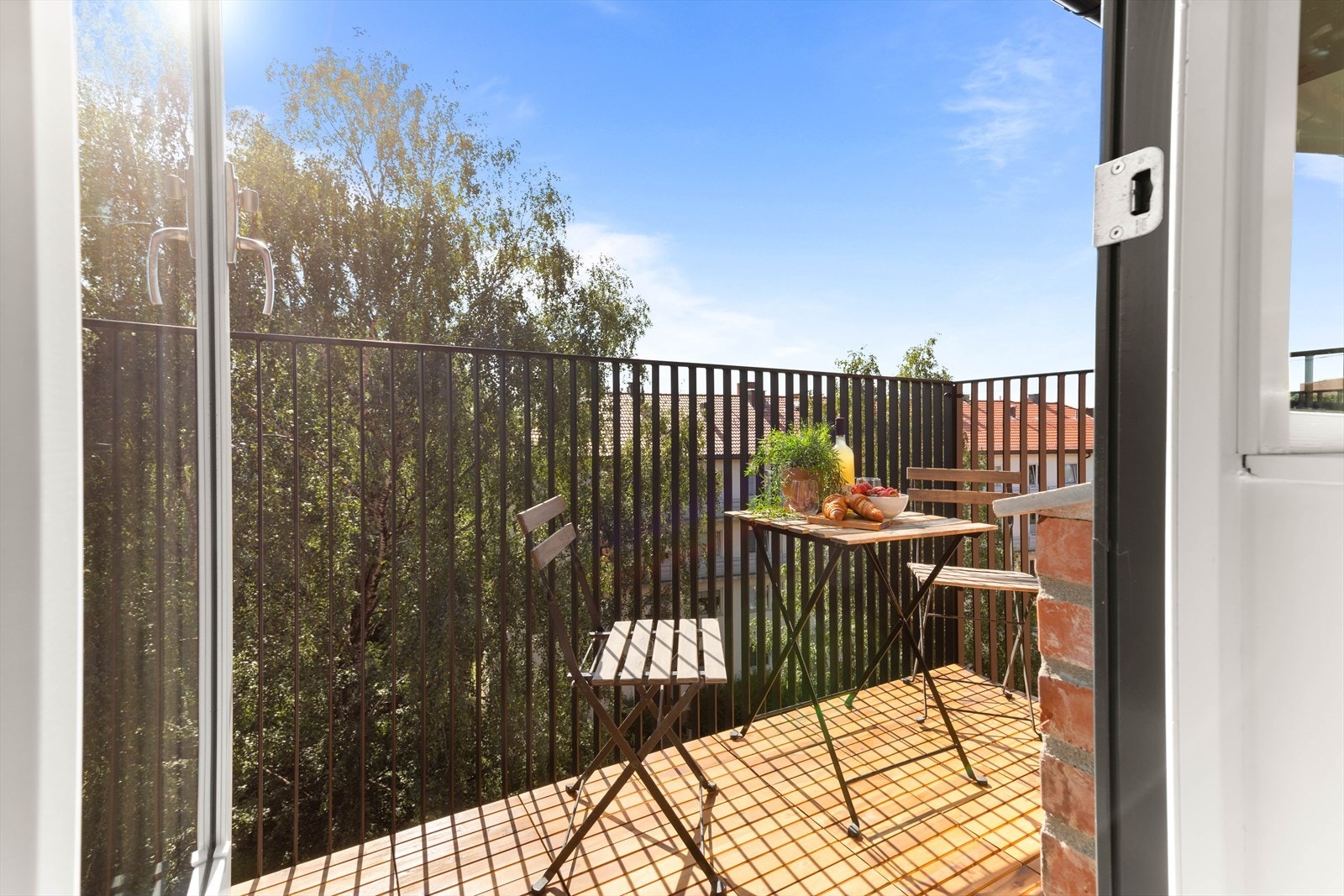 Fra stuen har du utgang til en hyggelig balkong på ca. 3 m². Galleribilde