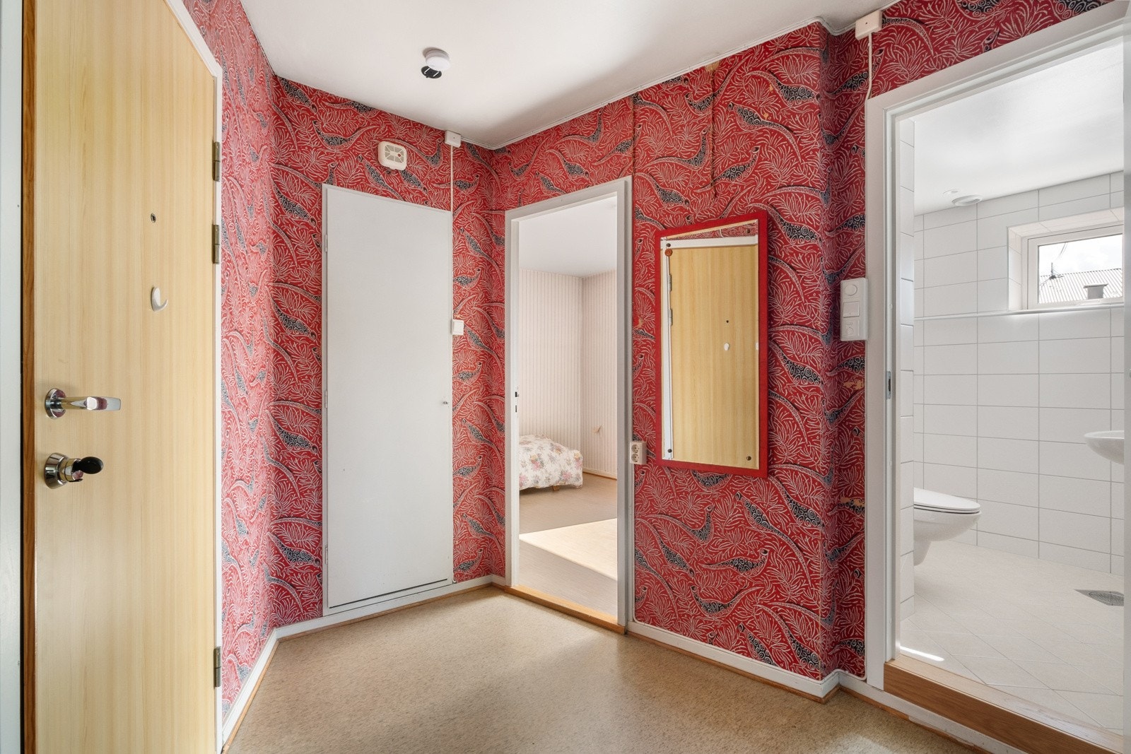 Entré med adkomst til bod. Galleribilde