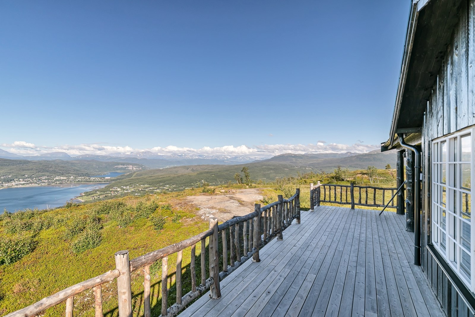 Terrassen utenfor stuen Galleribilde