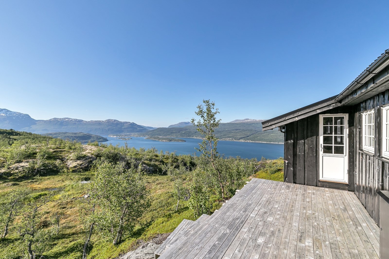 Terrasse med utgang fra stuen Galleribilde