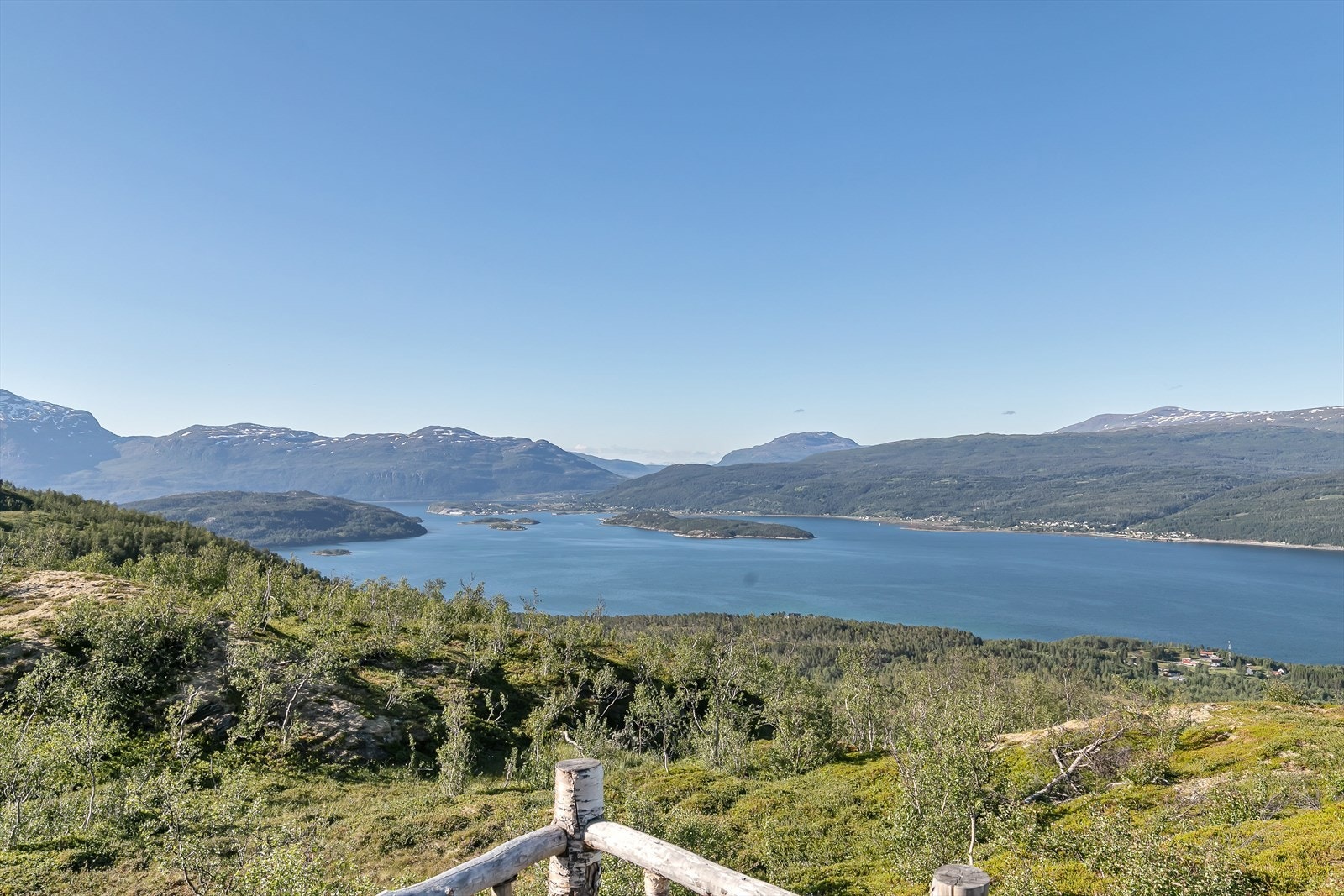 Utsikten mot Storøya og Medby Galleribilde