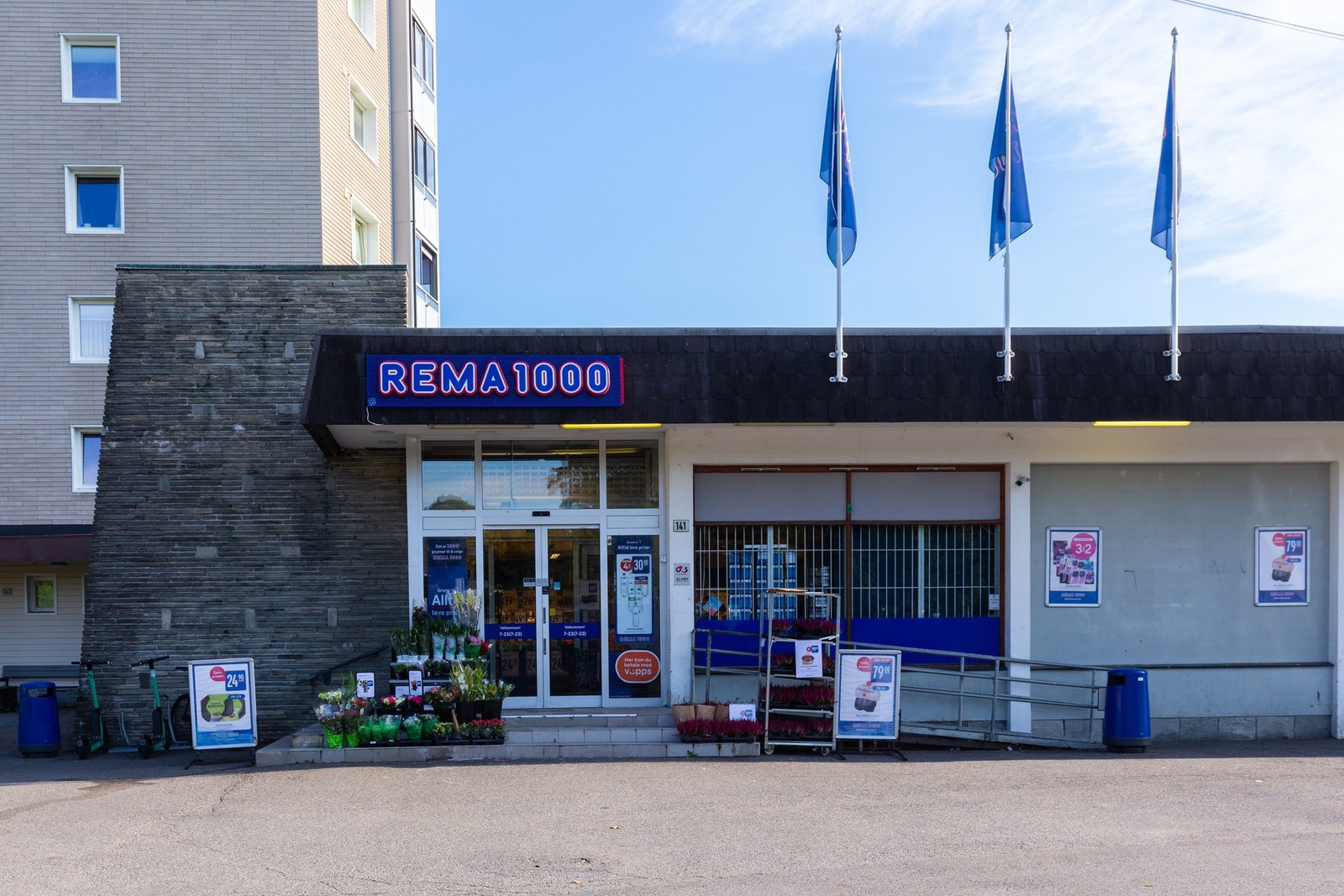Det er praktisk med matbutikk like i nærheten. Galleribilde