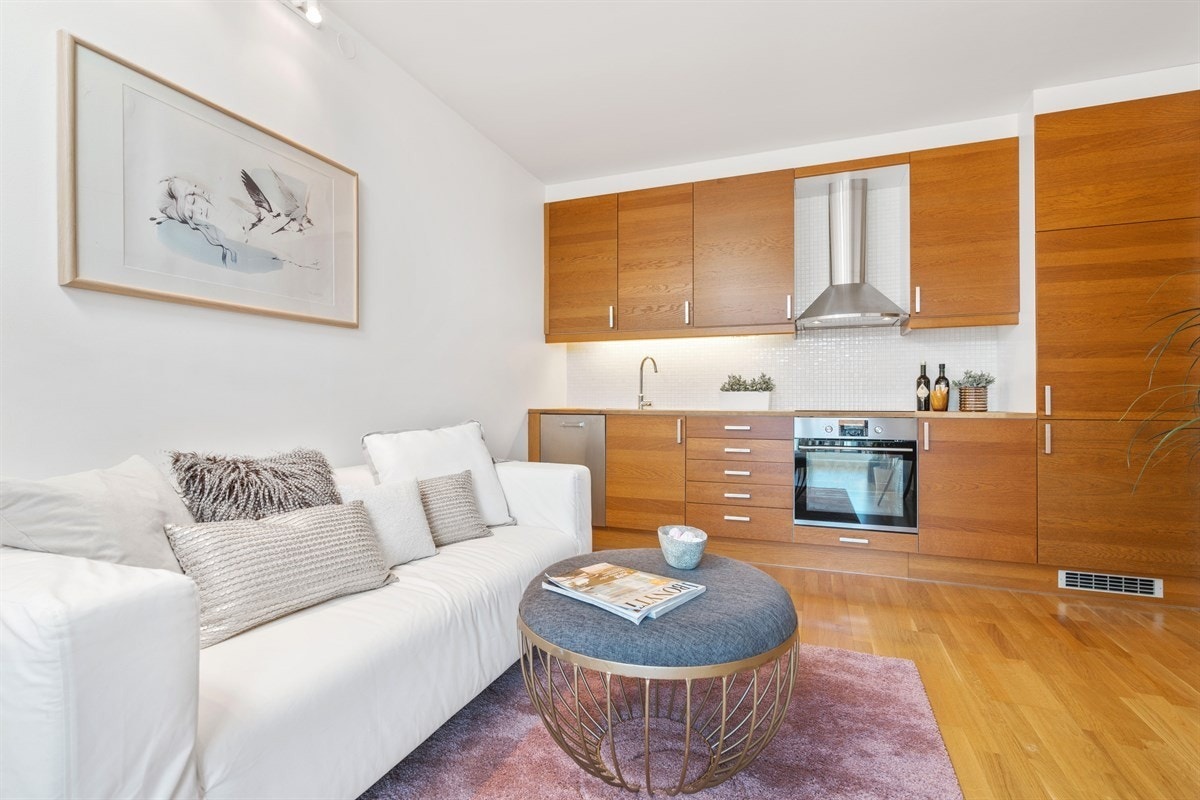 Kjøkken med åpen løsning mot stue Galleribilde