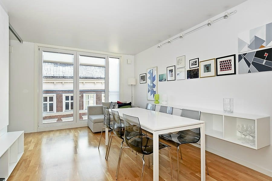 Leiligheten leies ut umøblert, bildene er fra en identisk leilighet Galleribilde