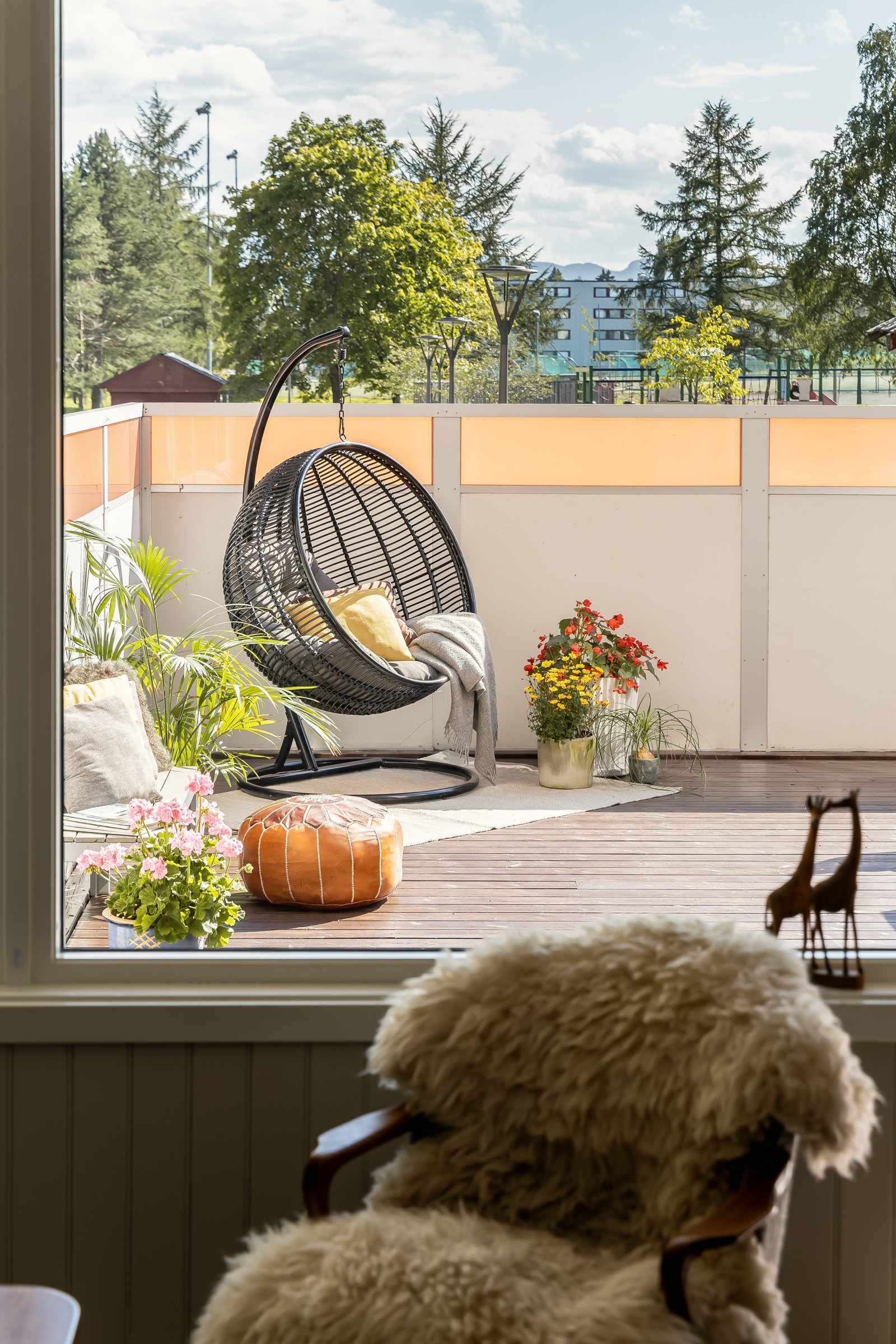 Utsyn til egen egen terrasse. Galleribilde