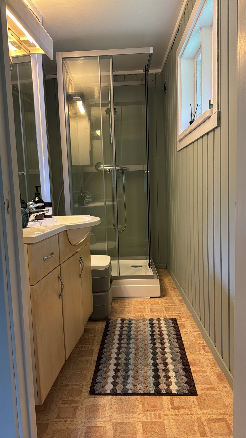 1. Badet Galleribilde