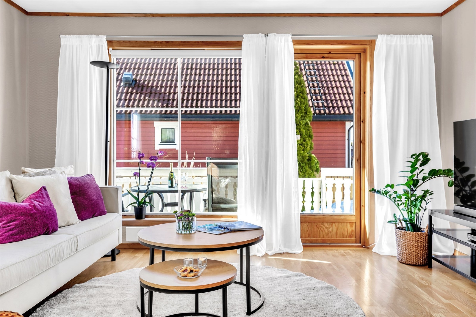 Utgang til terrassen. Galleribilde