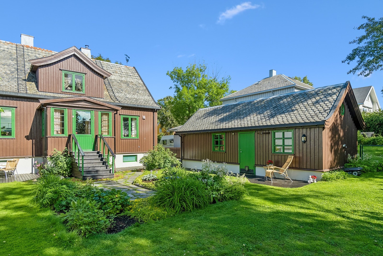 Velkommen til Parkveien og denne velholdte familievillaen som ligger fint til i sentrum! Galleribilde