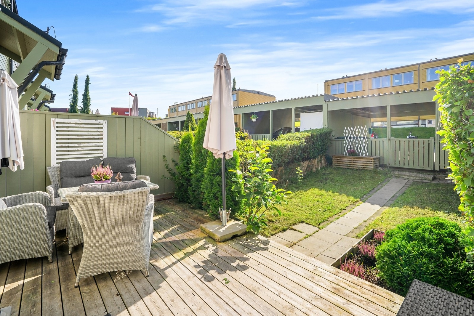 God plass til ønsket utemøblement. Galleribilde