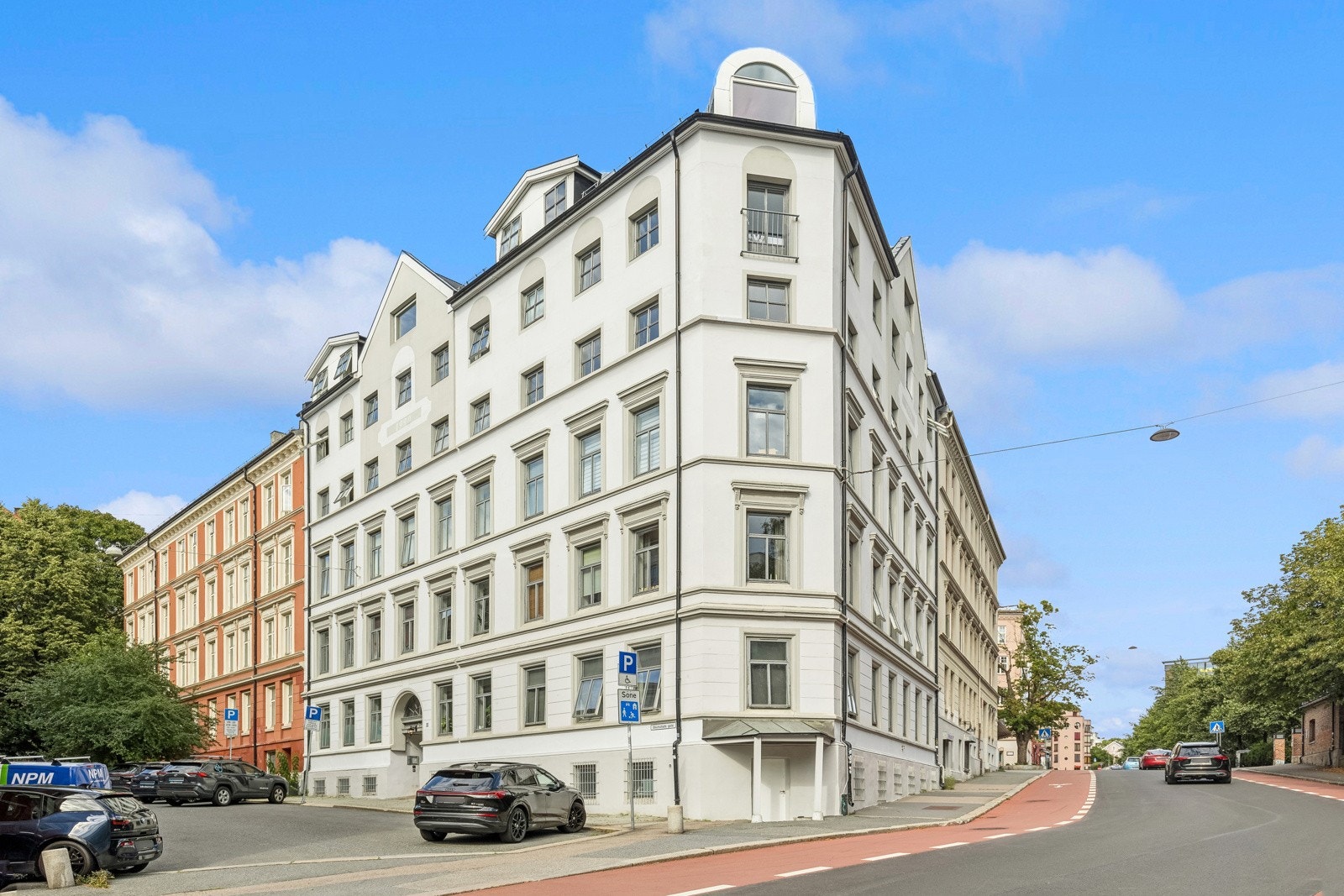 Fasade, velkommen på visning i Stensberggata 21 B, inngang fra Glückstadsgate Galleribilde