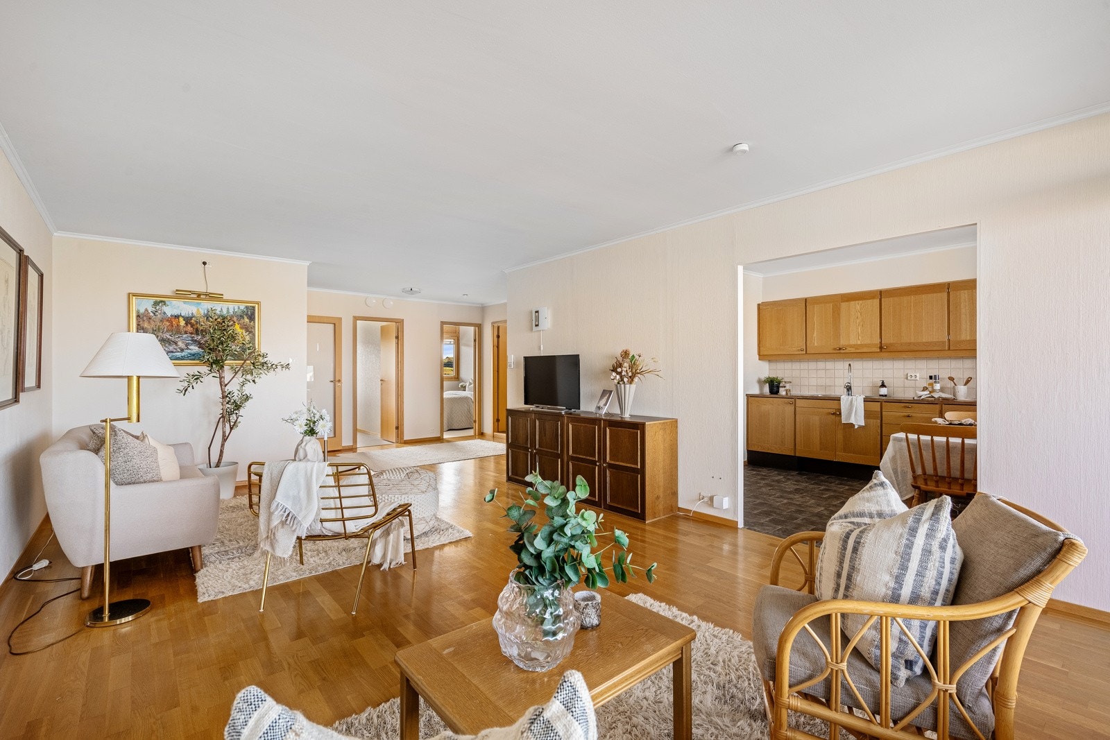 Åpen og luftig planløsning Galleribilde