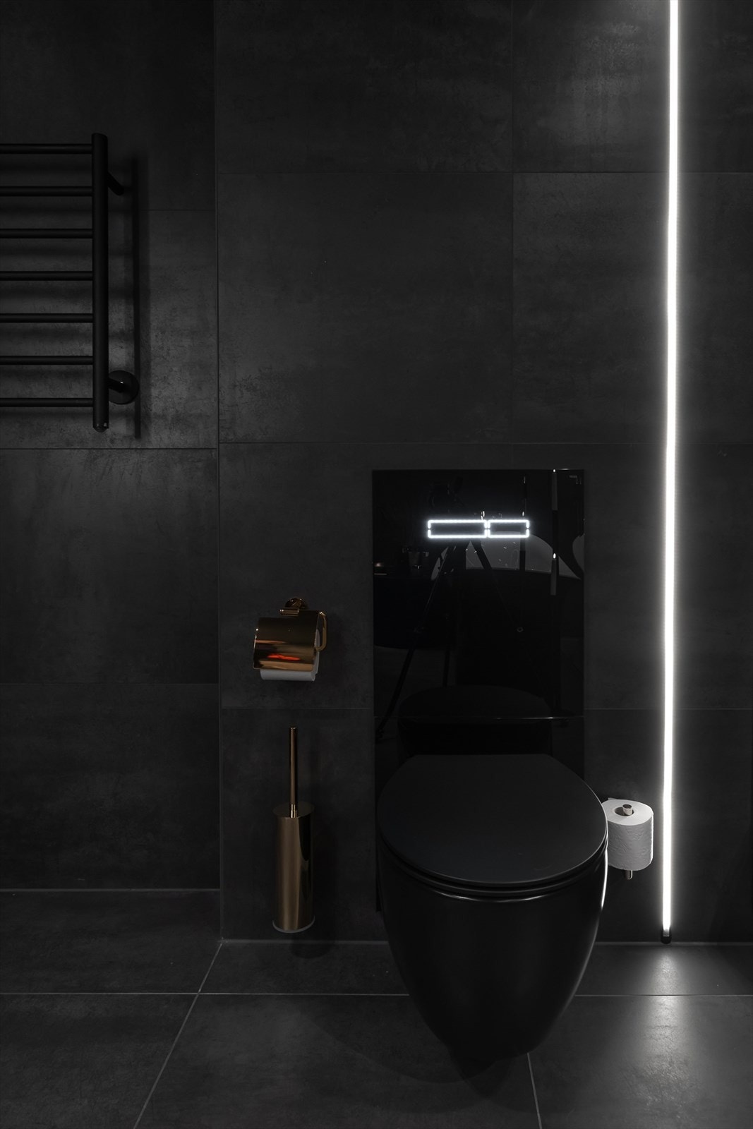 Toalett fra Vikingbad og baderomsartikelr fra Tapvell Galleribilde