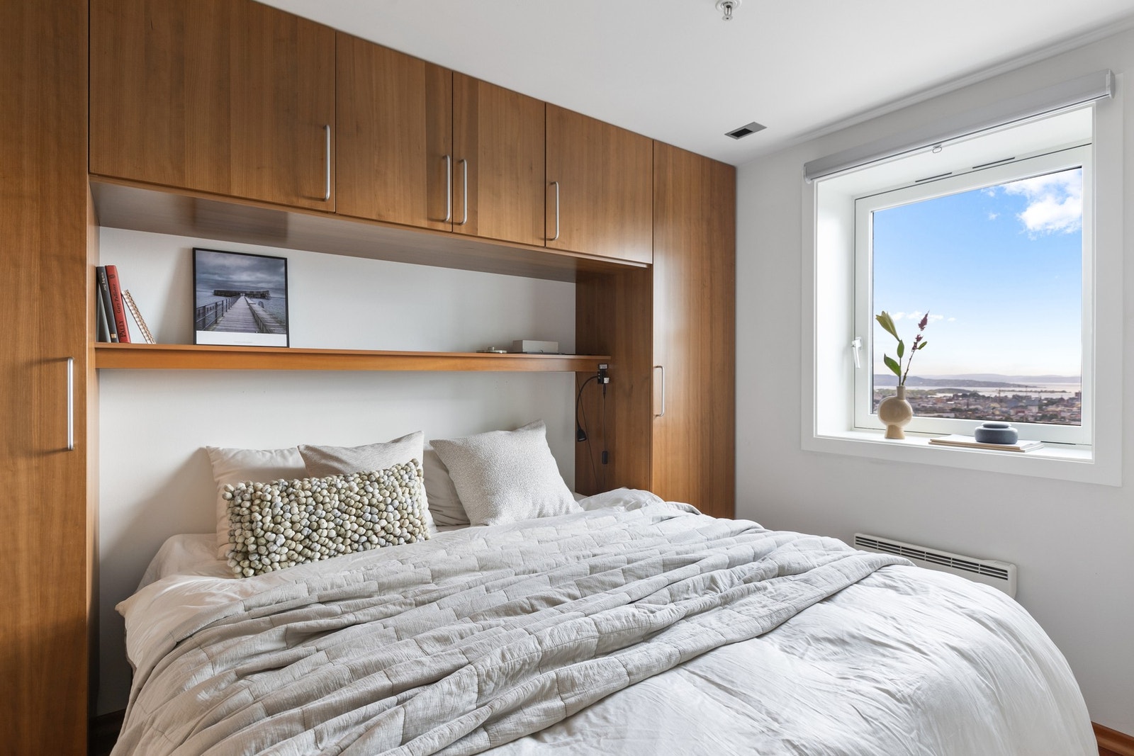 Her kan man sove i sitt eget lille fuglerede, over Oslo. Galleribilde