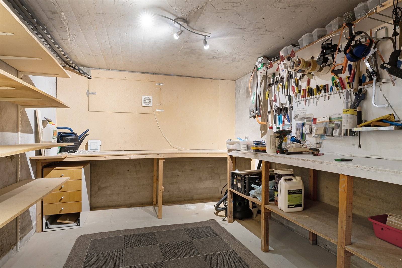 Verksted for den som liker å skru. Galleribilde