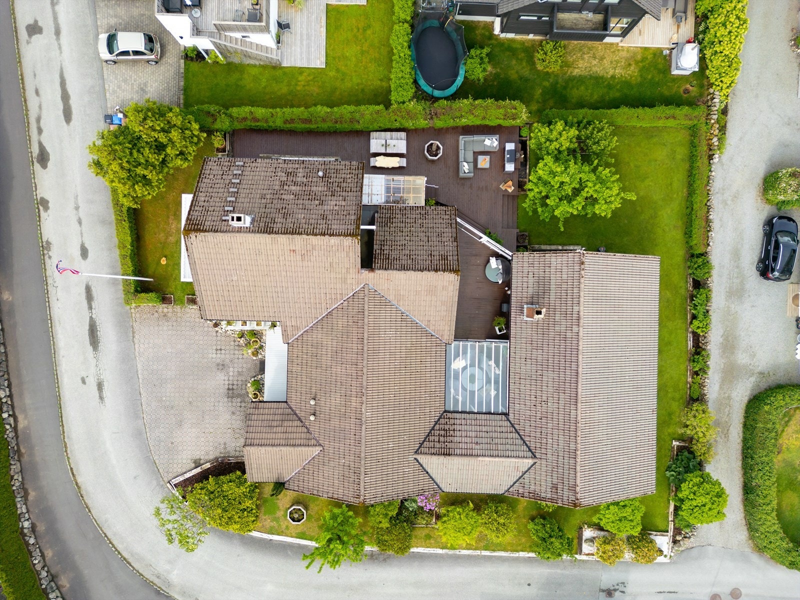 En sjelden sjanse på Ganddal - like ved skolen og vannet. Galleribilde