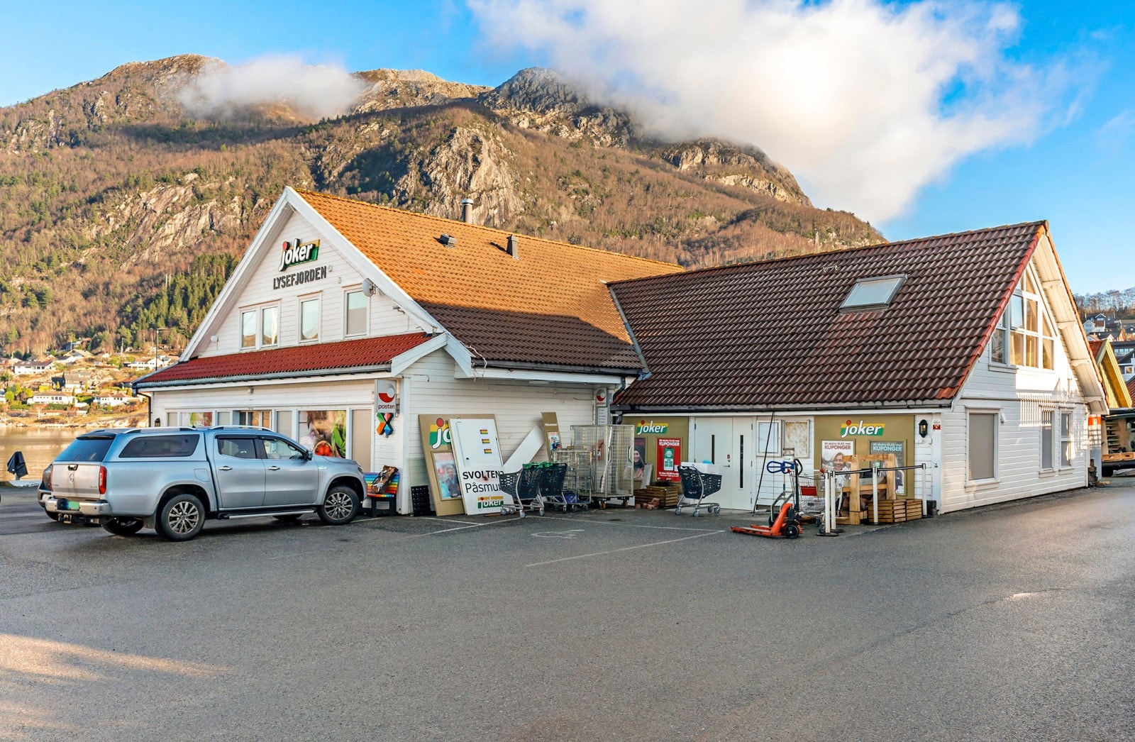 Nærbutikken Joker Lysefjorden like nedenfor boligfeltet. Galleribilde