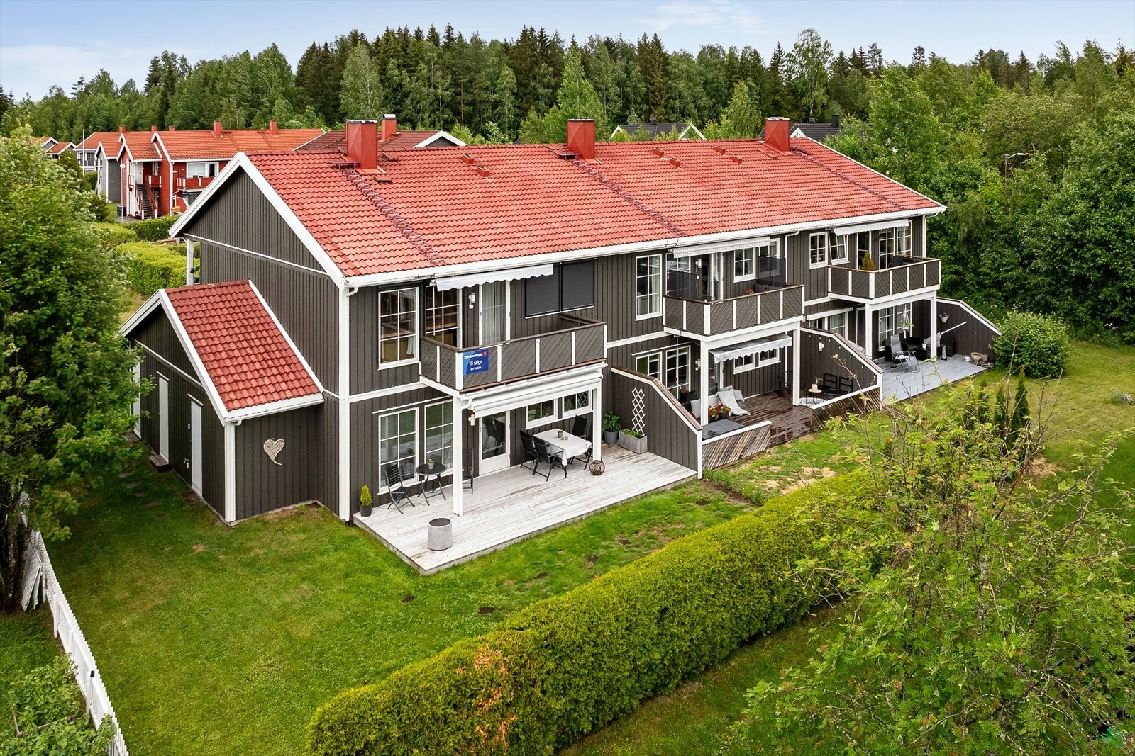 Velkommen til Hestehagen 27 B - En koselig 3-roms selveierleilighet med lave bokostnader. Midtleiligheten i 2.etasje. Galleribilde