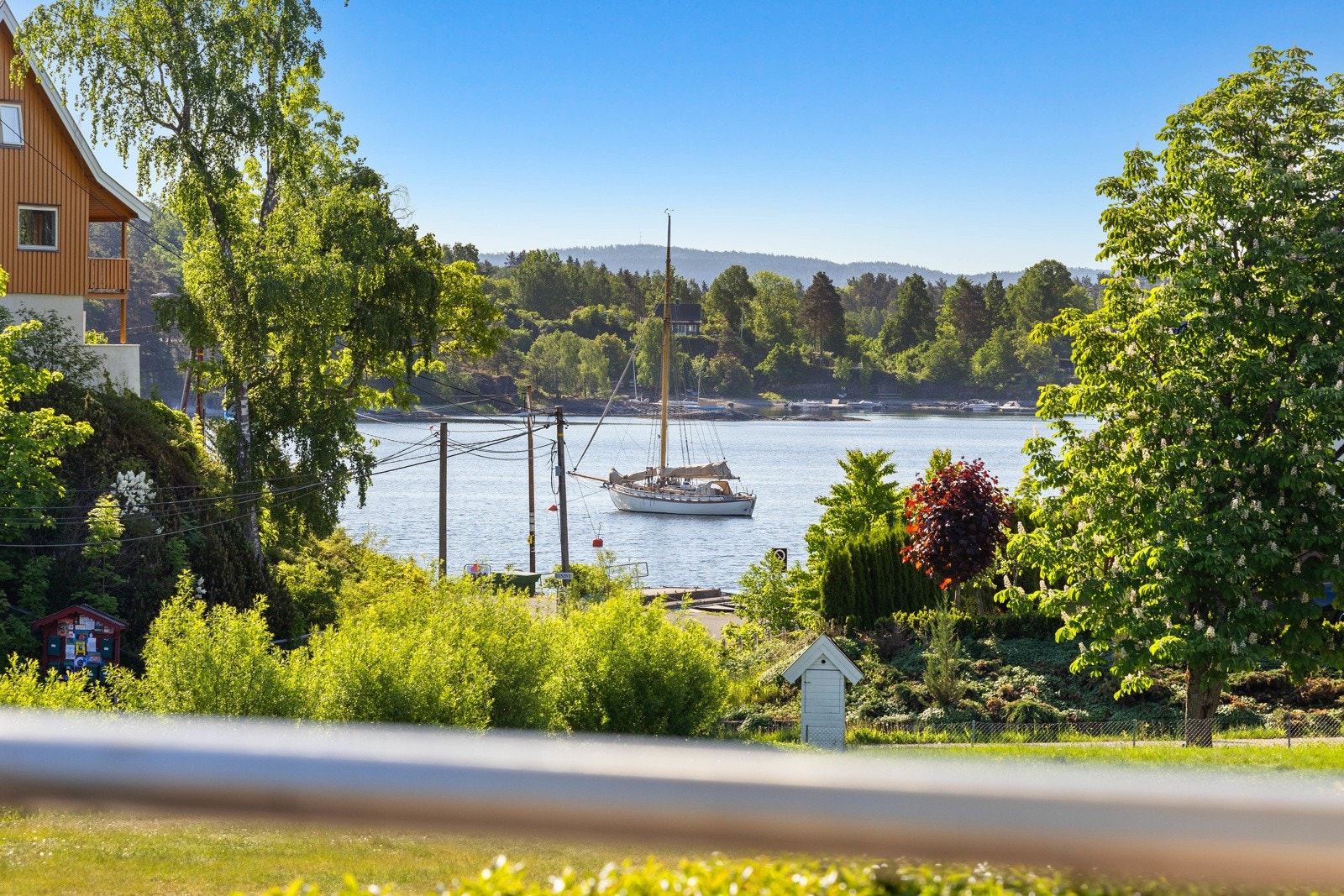 Utsikt fra balkongen utenfor hovedsoverommet Galleribilde