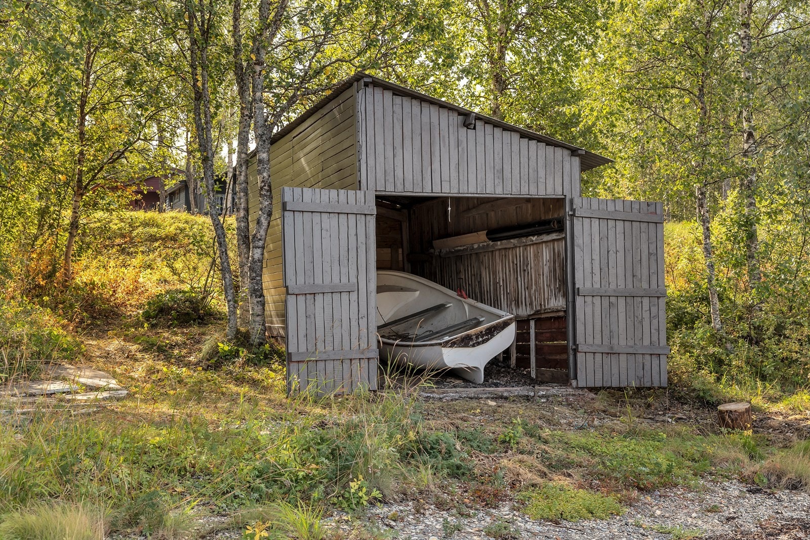 Naust rett nedenfor Galleribilde
