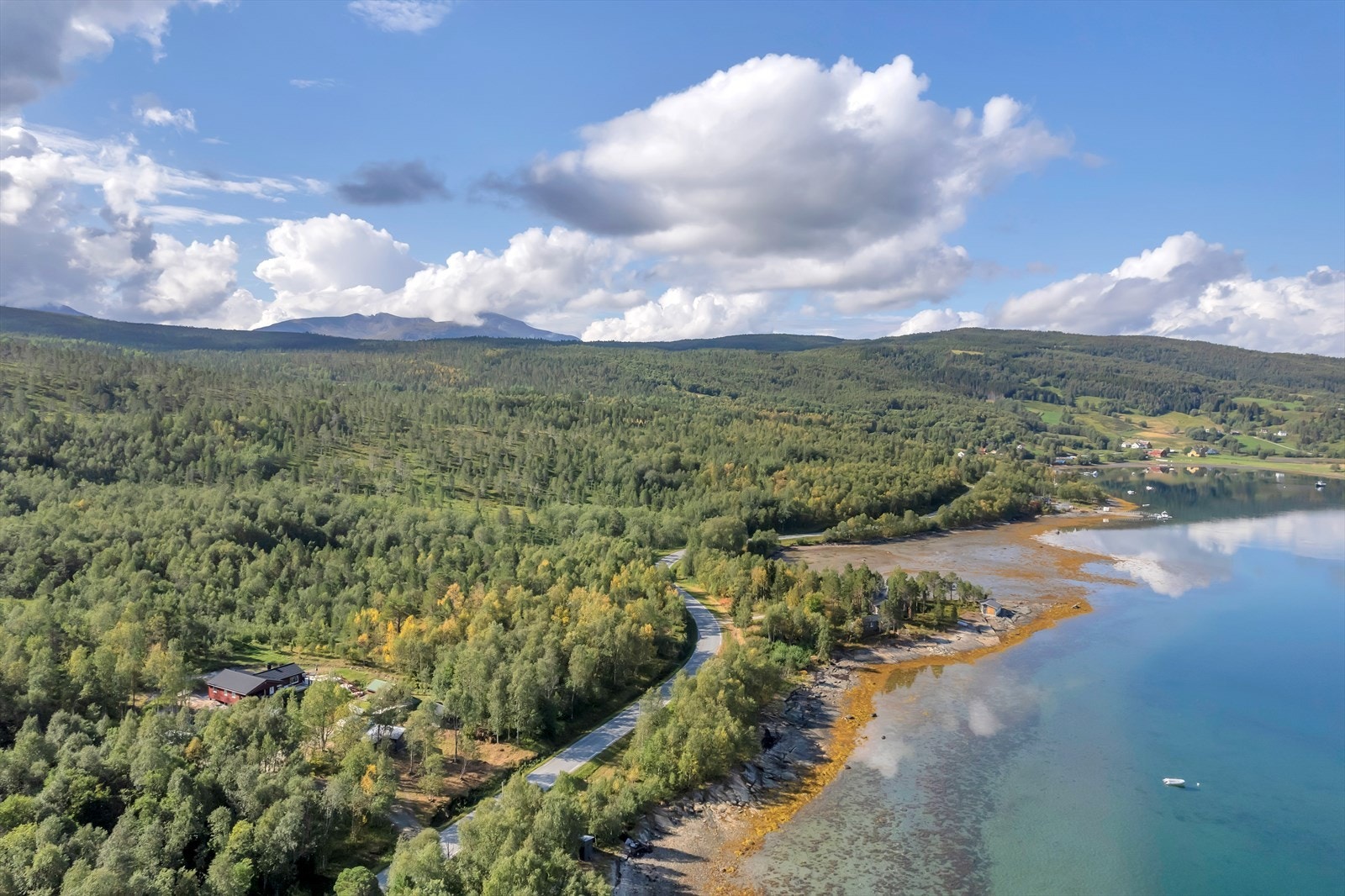 Morgenbadet er kun 50m unna! Galleribilde