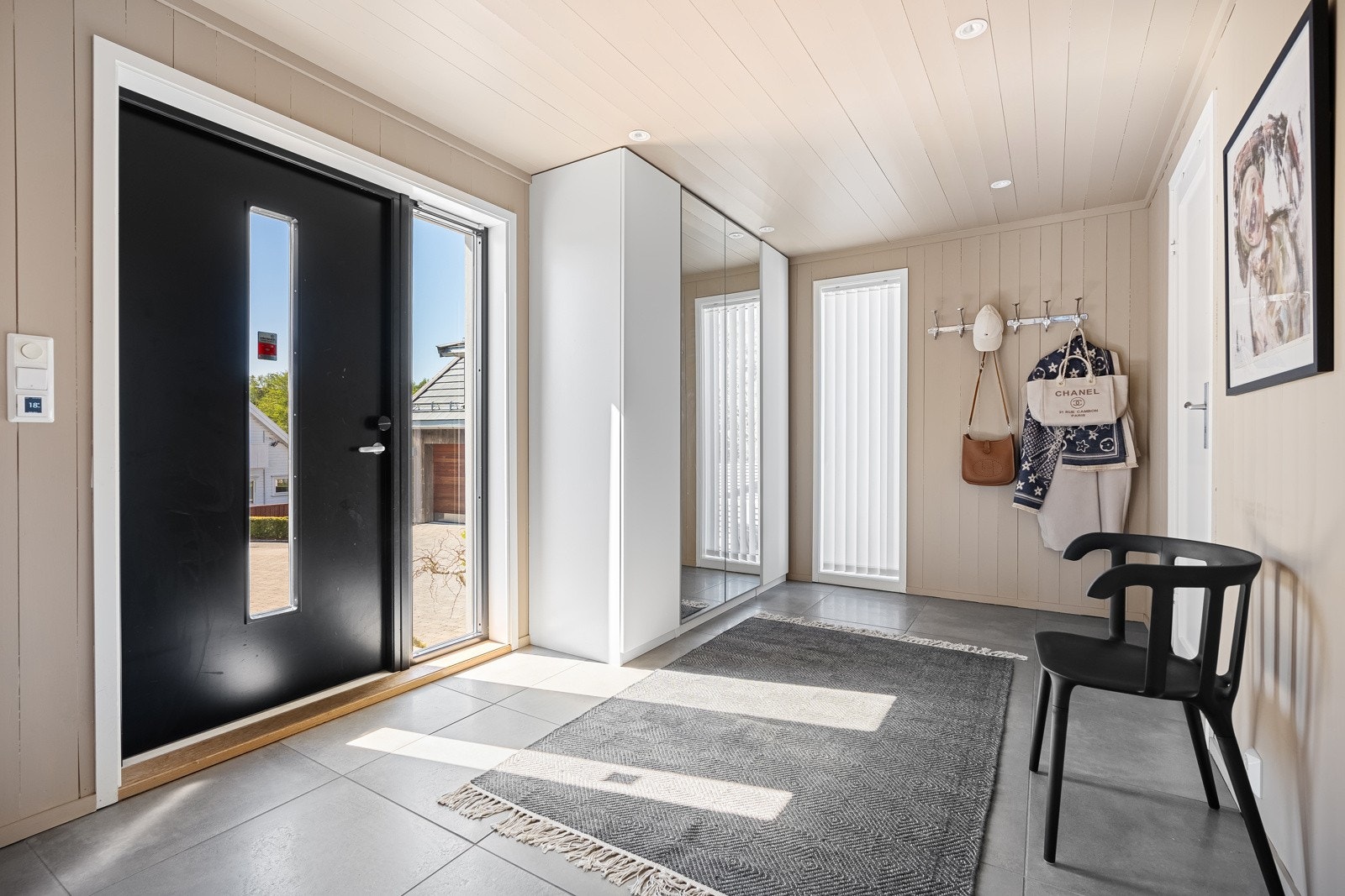 Entre/hall i 1.etg. i huset Galleribilde