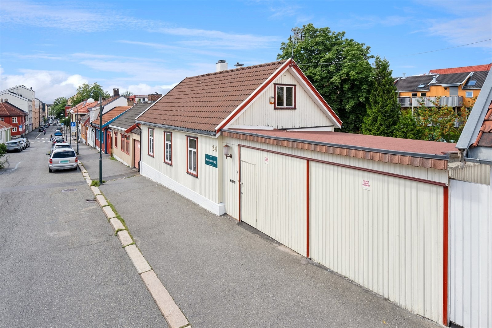 Eiendommen har en flott beliggenhet med Vålerenga med sine flotte trehusbebyggelser. Galleribilde